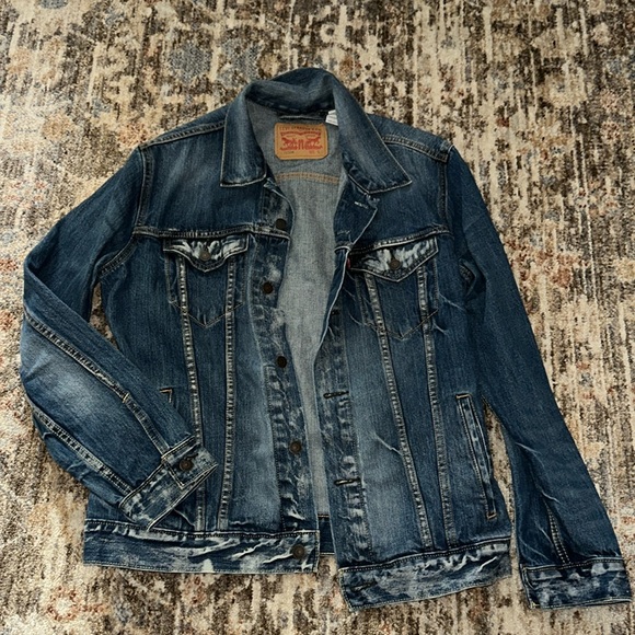 Levi’s Jean/Denim Jacket - Picture 1 of 4